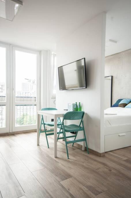 Unique Studio With Stunning View & Netflix 华沙 外观 照片